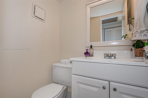 Condominio en venta en Boca Raton, Florida, 1 dormitorio, 68.56 m2 № 912638 - foto 14