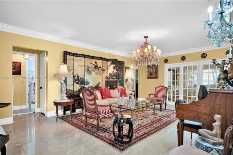 Villa ou maison à vendre à Coral Gables, Floride: 4 chambres, 187.11 m2 № 1375909 - photo 5