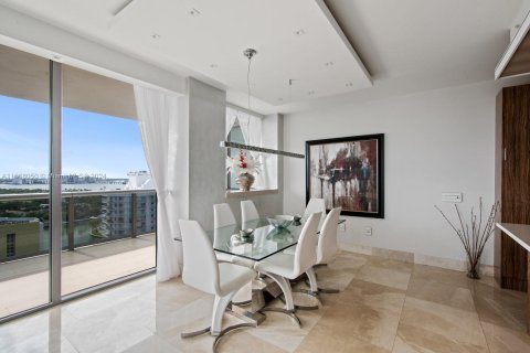 Condo in Miami Beach, Florida, 3 bedrooms  № 1384348 - photo 7