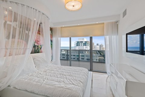 Condo in Miami Beach, Florida, 3 bedrooms  № 1384348 - photo 23