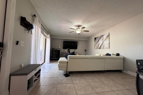 Touwnhouse à vendre à West Palm Beach, Floride: 2 chambres, 114.83 m2 № 1117924 - photo 23