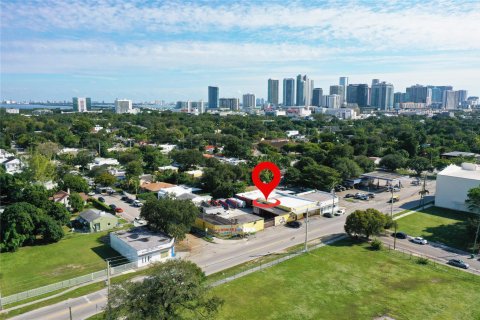 Propiedad comercial en venta en Miami, Florida № 887872 - foto 21