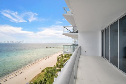 Condo in Sunny Isles Beach, Florida, 3 bedrooms  № 1281625 - photo 11