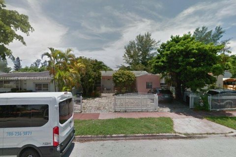 Villa ou maison à vendre à Miami Beach, Floride: 4 chambres, 177.63 m2 № 853955 - photo 1