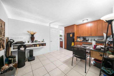 Copropriété à vendre à Oakland Park, Floride: 1 chambre, 38.28 m2 № 1399857 - photo 3