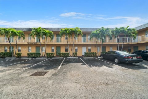 Condominio en venta en Oakland Park, Florida, 1 dormitorio, 38.28 m2 № 1399857 - foto 10