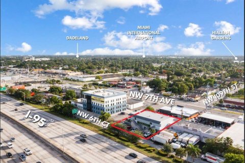 Immobilier commercial à vendre à Miami, Floride № 1230875 - photo 4