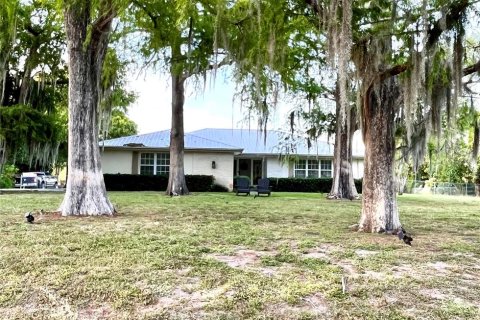 House in Clewiston, Florida 3 bedrooms, 195.65 sq.m. № 1134591 - photo 1