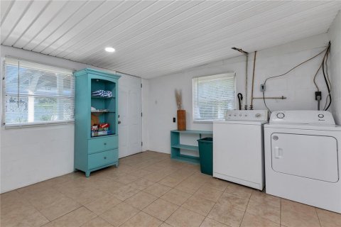 House in Punta Gorda, Florida 3 bedrooms, 119.84 sq.m. № 1389355 - photo 30