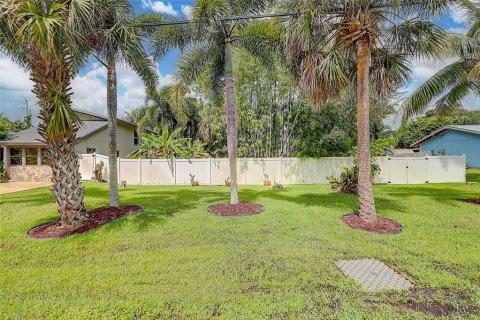 Terreno en venta en St. Lucie, Florida № 1389391 - foto 4