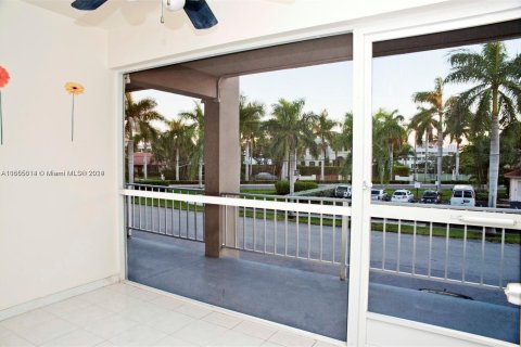 Copropriété à vendre à Hallandale Beach, Floride: 1 chambre, 65.03 m2 № 1355326 - photo 15