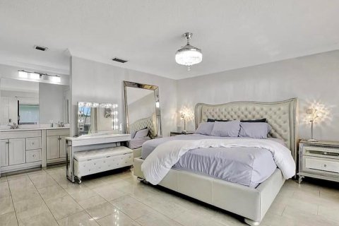 Villa ou maison à vendre à Hollywood, Floride: 3 chambres, 157.47 m2 № 1180611 - photo 1