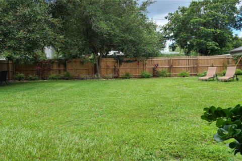 Villa ou maison à louer à Sarasota, Floride: 2 chambres, 139.35 m2 № 1356500 - photo 9