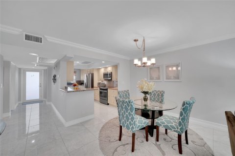 Copropriété à vendre à Coconut Creek, Floride: 2 chambres, 118.45 m2 № 970219 - photo 20