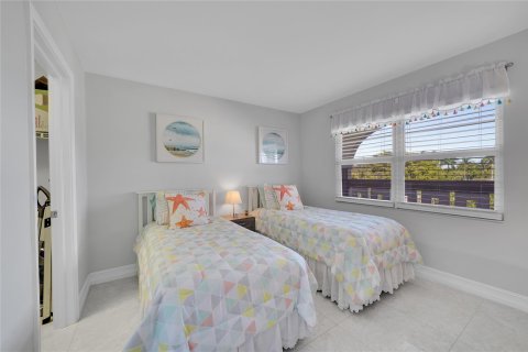 Condo in Coconut Creek, Florida, 2 bedrooms  № 970219 - photo 5