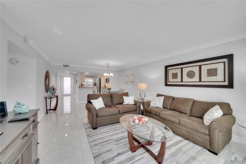 Copropriété à vendre à Coconut Creek, Floride: 2 chambres, 118.45 m2 № 970219 - photo 18