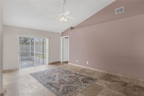 House in Tampa, Florida 3 bedrooms, 115.29 sq.m. № 1444780 - photo 8