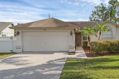 House in Tampa, Florida 3 bedrooms, 115.29 sq.m. № 1444780 - photo 2