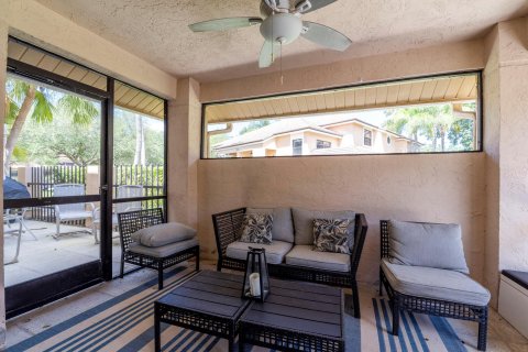 Townhouse in Palm Beach Gardens, Florida 3 bedrooms, 136.19 sq.m. № 1142555 - photo 3