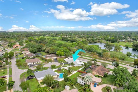 Casa en venta en Plantation, Florida, 3 dormitorios, 216.74 m2 № 1093811 - foto 6