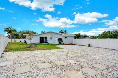 Villa ou maison à vendre à Plantation, Floride: 3 chambres, 216.74 m2 № 1093811 - photo 11