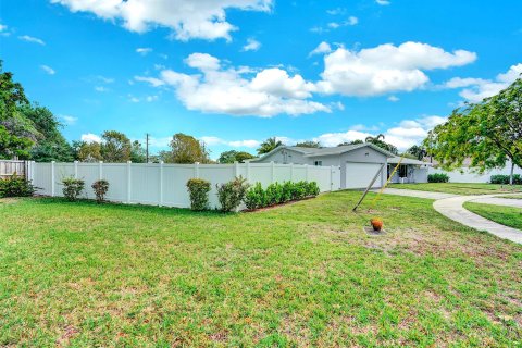 Villa ou maison à vendre à Plantation, Floride: 3 chambres, 216.74 m2 № 1093811 - photo 12