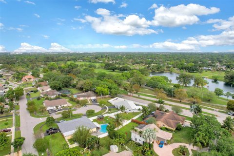 Villa ou maison à vendre à Plantation, Floride: 3 chambres, 216.74 m2 № 1093811 - photo 5