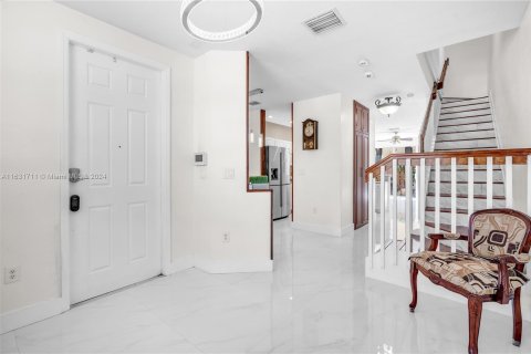 Adosado en venta en Cutler Bay, Florida, 3 dormitorios, 123.1 m2 № 1292448 - foto 4