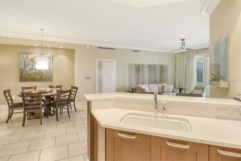 Condo in Sarasota, Florida, 3 bedrooms  № 1376745 - photo 16