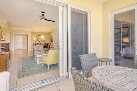 Condo in Sarasota, Florida, 3 bedrooms  № 1376745 - photo 9