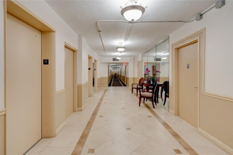 Copropriété à vendre à Fort Lauderdale, Floride: 2 chambres, 125.42 m2 № 1216352 - photo 14