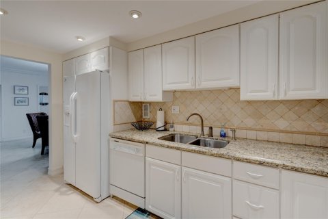 Condo in Fort Lauderdale, Florida, 2 bedrooms  № 1216352 - photo 27