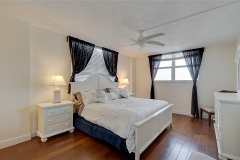 Copropriété à vendre à Fort Lauderdale, Floride: 2 chambres, 125.42 m2 № 1216352 - photo 21