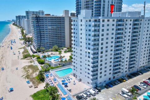 Copropriété à vendre à Fort Lauderdale, Floride: 2 chambres, 125.42 m2 № 1216352 - photo 1