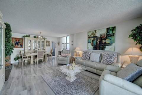 Copropriété à vendre à Hollywood, Floride: 2 chambres, 109.62 m2 № 952503 - photo 28