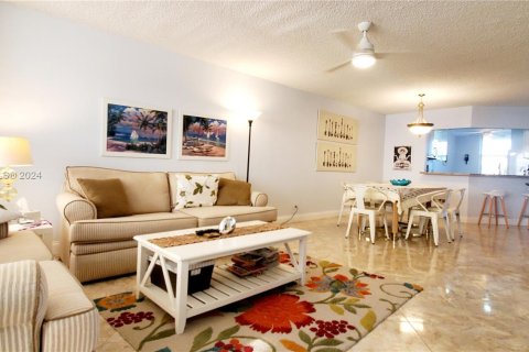 Condominio en venta en Sunrise, Florida, 2 dormitorios, 136.57 m2 № 1385620 - foto 18