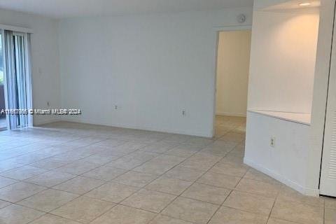 Condo in Doral, Florida, 2 bedrooms  № 1385622 - photo 3