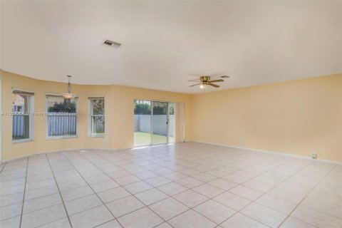 Villa ou maison à vendre à Miramar, Floride: 5 chambres, 317.45 m2 № 1099346 - photo 21