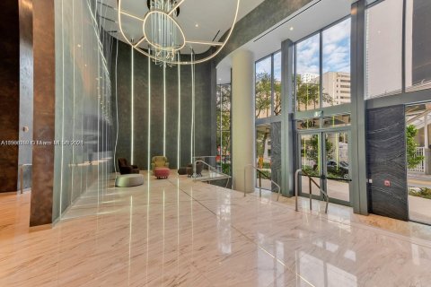 Condo in Miami, Florida, 1 bedroom  № 1179904 - photo 10