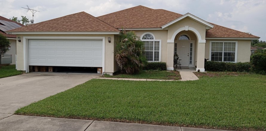 House in Jacksonville, Florida 4 bedrooms, 208.57 sq.m. № 768171