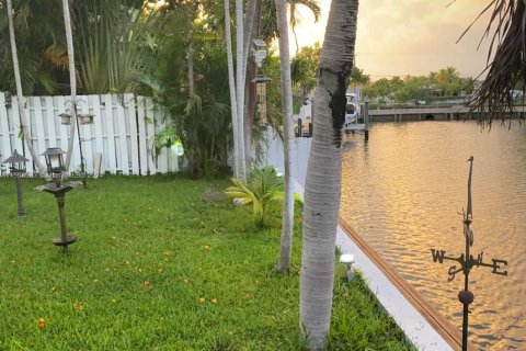 Купить виллу или дом в Норт-Майами, Флорида 4 спальни, 237.09м2, № 1117681 - фото 9