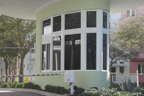 Купить таунхаус в Майами-Бич, Флорида 5 спален, 424.93м2, № 1117632 - фото 29