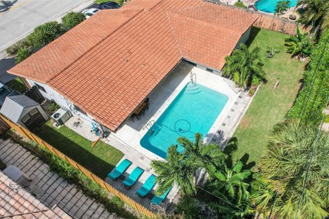 Casa en venta en Fort Lauderdale, Florida, 3 dormitorios, 144 m2 № 959594 - foto 3