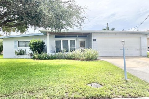 House in Port Orange, Florida 3 bedrooms, 115.2 sq.m. № 1346254 - photo 2