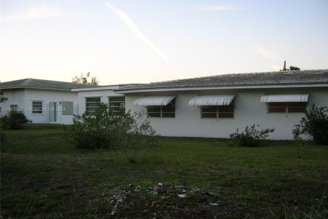 Casa en alquiler en Homestead, Florida, 3 dormitorios, 267.74 m2 № 1395123 - foto 20