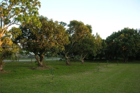 Casa en alquiler en Homestead, Florida, 3 dormitorios, 267.74 m2 № 1395123 - foto 11