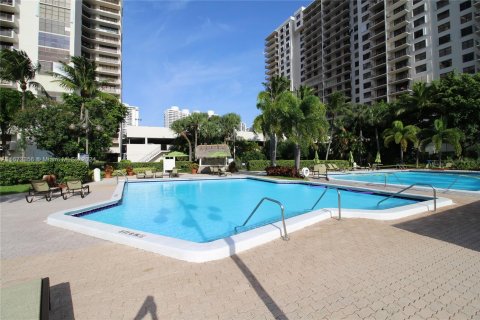 Copropriété à vendre à Aventura, Floride: 2 chambres, 102.56 m2 № 1395166 - photo 27