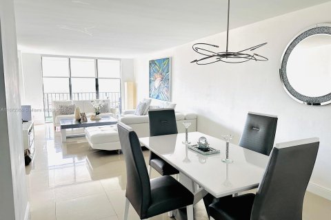 Condominio en venta en Aventura, Florida, 2 dormitorios, 102.56 m2 № 1395166 - foto 8