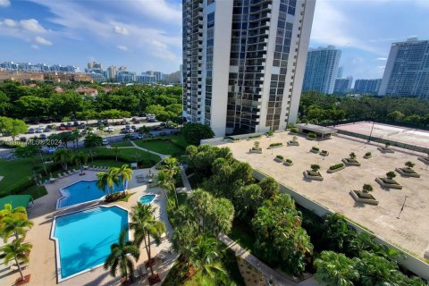 Condominio en venta en Aventura, Florida, 2 dormitorios, 102.56 m2 № 1395166 - foto 5