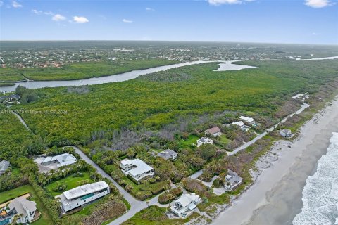 House in Hobe Sound, Florida 4 bedrooms, 251.58 sq.m. № 1395167 - photo 27